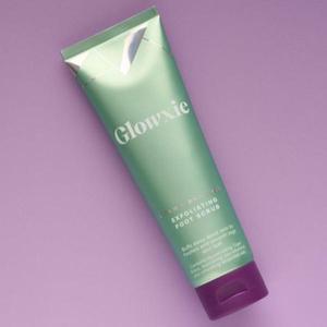 Glowxie Vitamin Enriched Foot & Leg Exfoliating Scrub - Soothing, Hydrating and Exfoliating Scrub - Rubs Away Dead Skin - 150ml - Natural Ingredients - Infused With Vitamins E, B3 & Pro-B5 - Contains Tiger Grass, Coconut Oil & Lavender Oil
