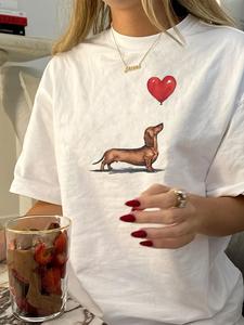 Women's Cartoon Dachshund & Heart Print Round Neck Tee, Fashion Casual Crew Neck T-Shirt for Daily Holiday Vacation Outdoor Wear, Ladies Clothes for Summer, Top