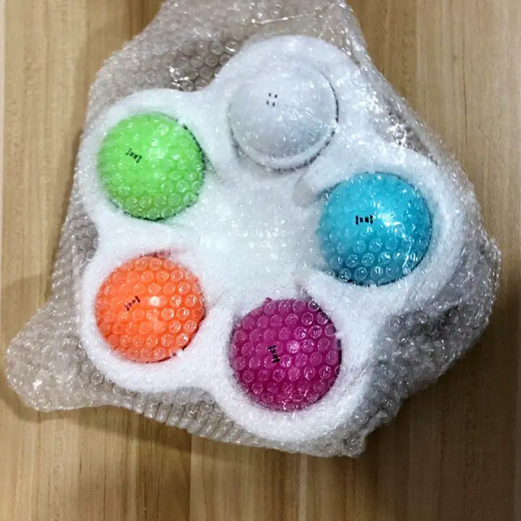 Pet IQ looking for food toys cats tag 3