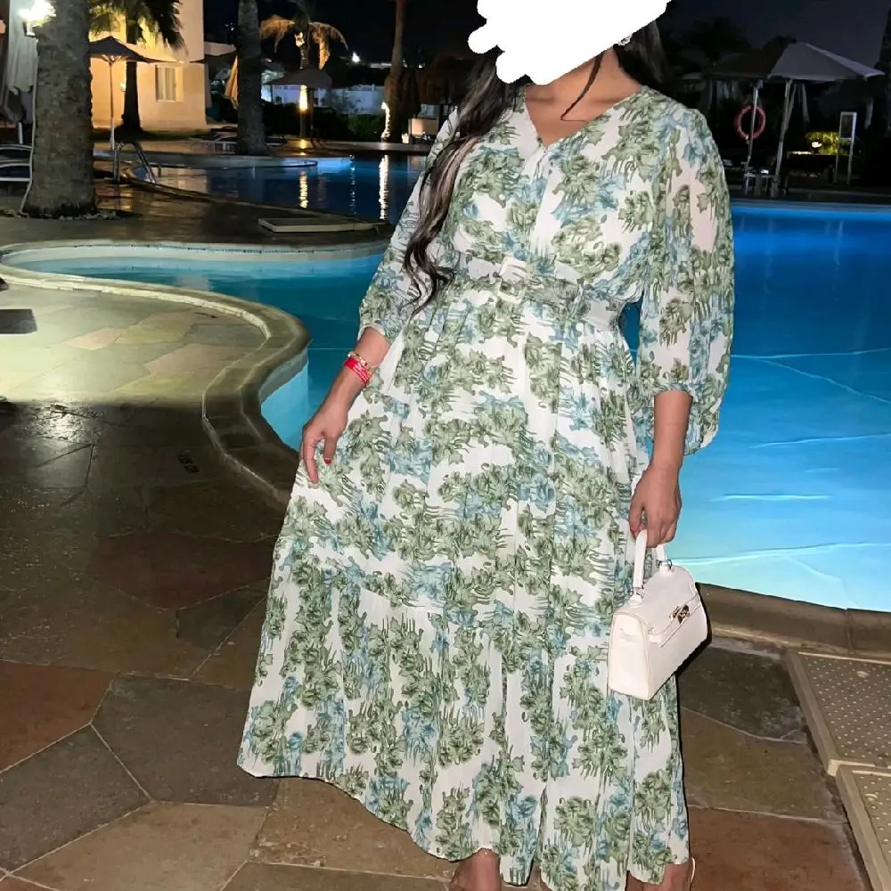 Women's new summer  casual  dress m, soft, breathable and comfortable slim fashion with bright colors Muslim printed long sleeve simple loose casual long shirt modest