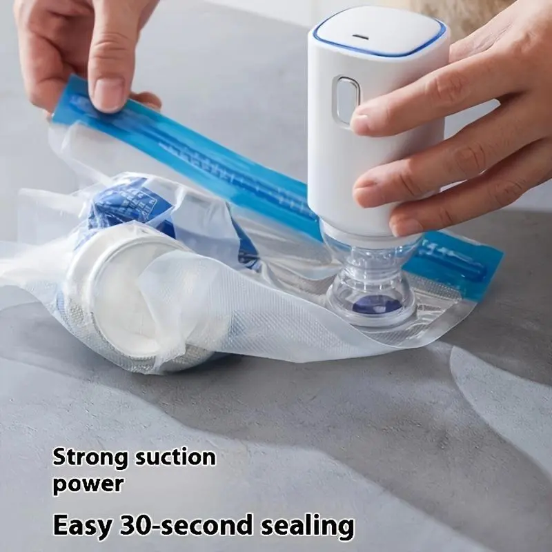The vacuum compression bag adopts electric vacuum pump, handheld household vacuum machine, USB vacuum machine, including reusable vacuum bag 1pc (22 * 21cm)+4pcs (26 * 34cm) 3