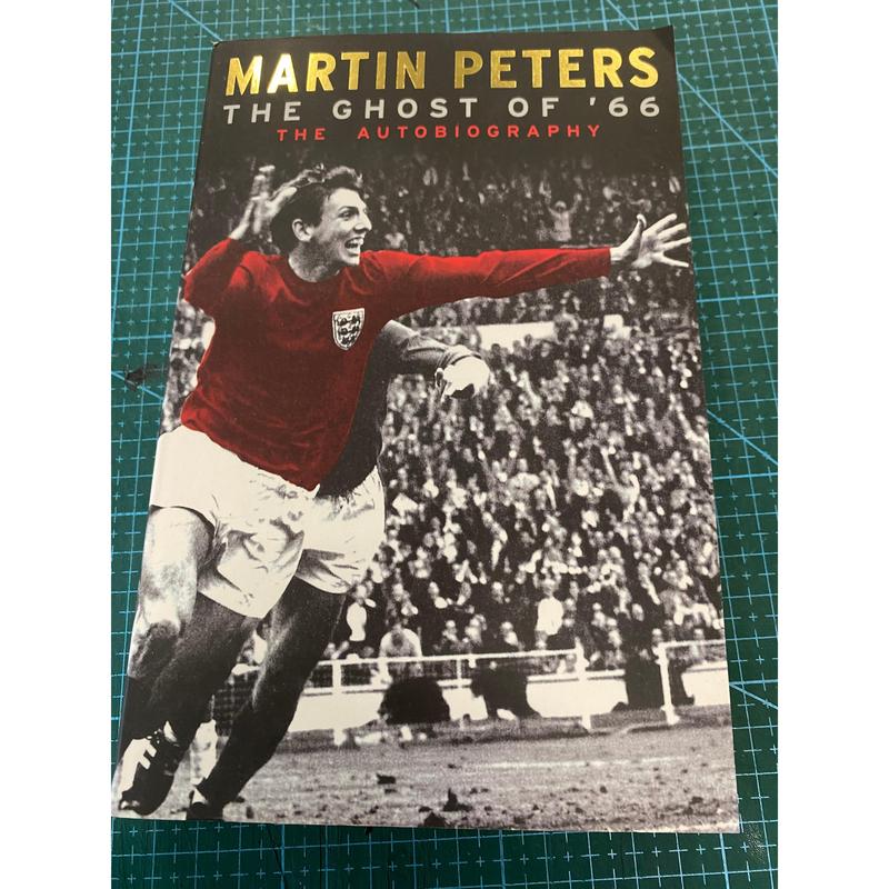 England 1966 Tottenham Hotspur Martin Peters personally signed autobiography 0