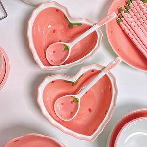 Heart-shaped Ceramic Bowl with Spoon, Creative Strawberry Pattern Bowl & Spoon, Durable Tableware for Kitchen, Household Multicolor Dining Plate Set, Ceramic Dish Set, Porcelain Dinnerware Sets, Dinnerware Service Set, Cereal Bowls Set, Kitchenware