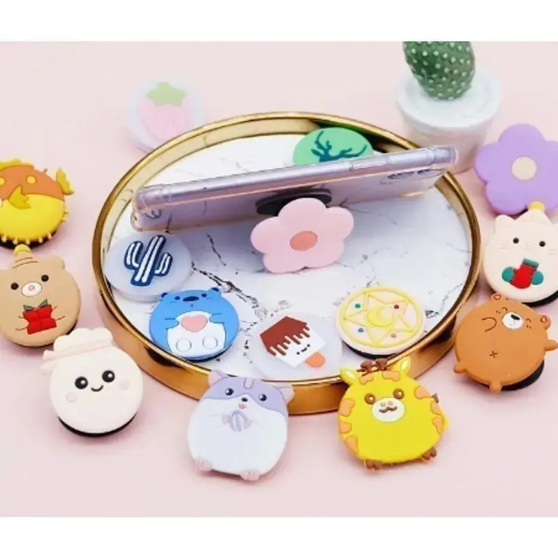 (Giveaway)1 cartoon bear silicone phone holderSticky desktop phone holder Soft silicone foldingphone grip 2
