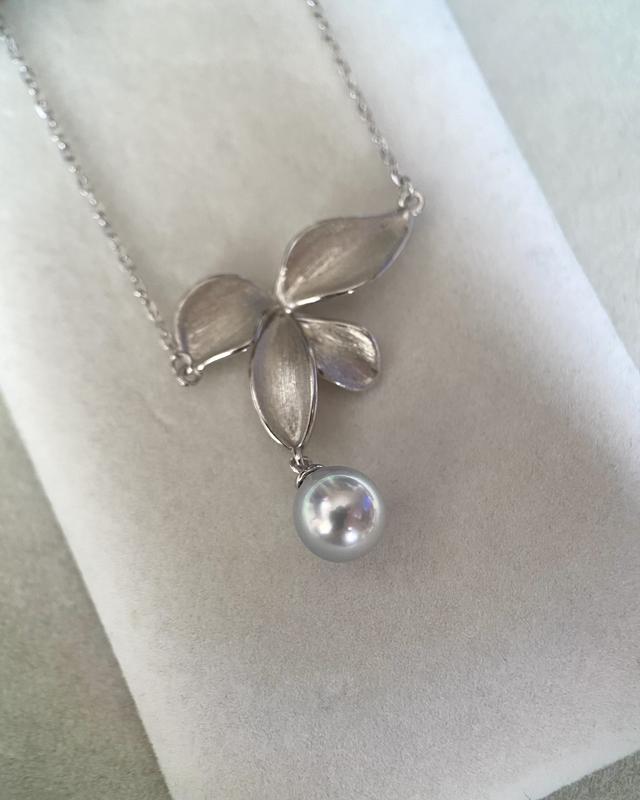 Starlit Pearls 7.5–8mm Natural Silver-Grey Japanese Madama Akoya Pearl Pendant Necklace, Sculptural Brushed Petal, Textured 925 Silver, Jewellery Showpiece 0