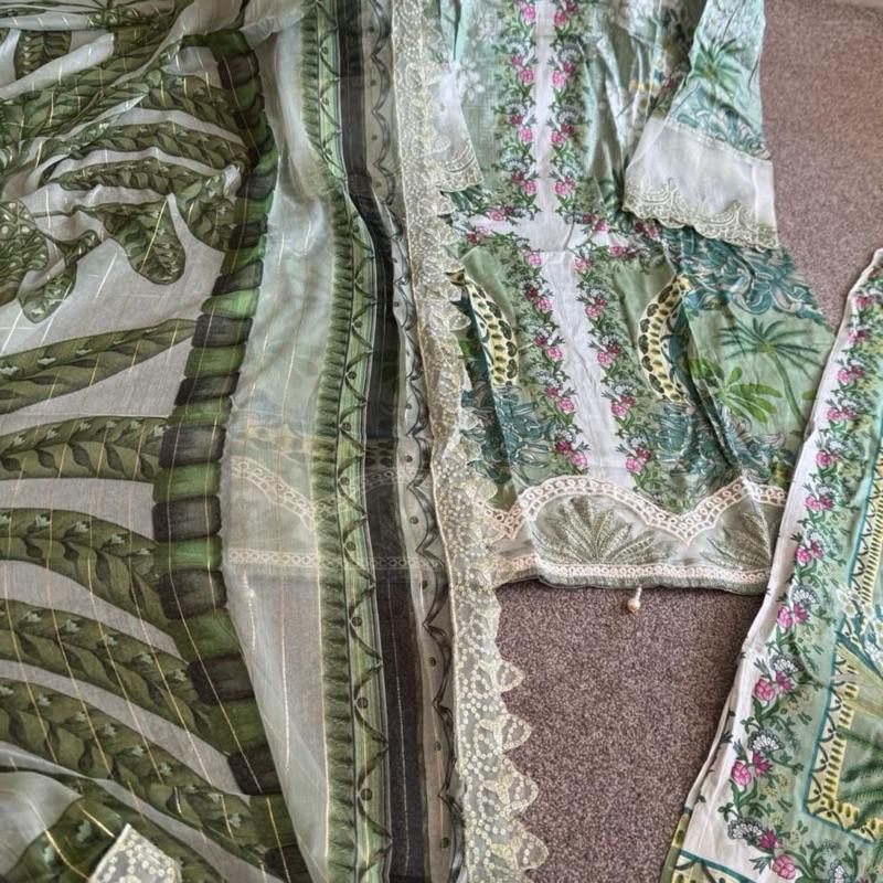Maria B Inspired 3 Piece Printed Lawn Suit with Chiffon Dupata 4
