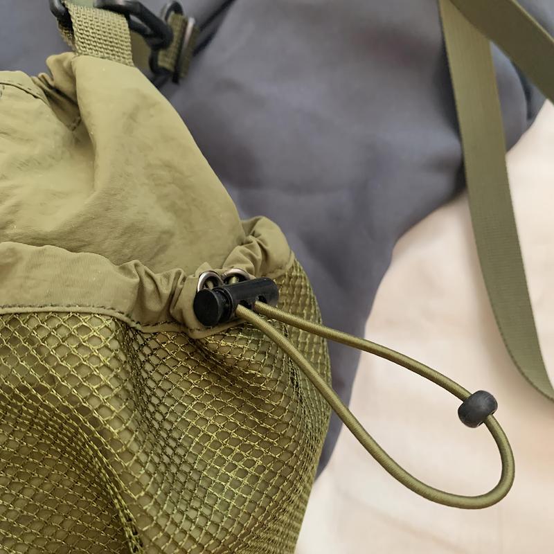 Product Introduction of Fashionable And Casual Lightweight Women'S Drawstring Bucket Bag, Simple And Versatile Casual Single-Shoulder Bag with Multiple Compartments, Small Cloth Bag for Phone And Coins, Suitable for Women'S Daily Use, Shopping, Fitness, Cycling, And Travel. 5