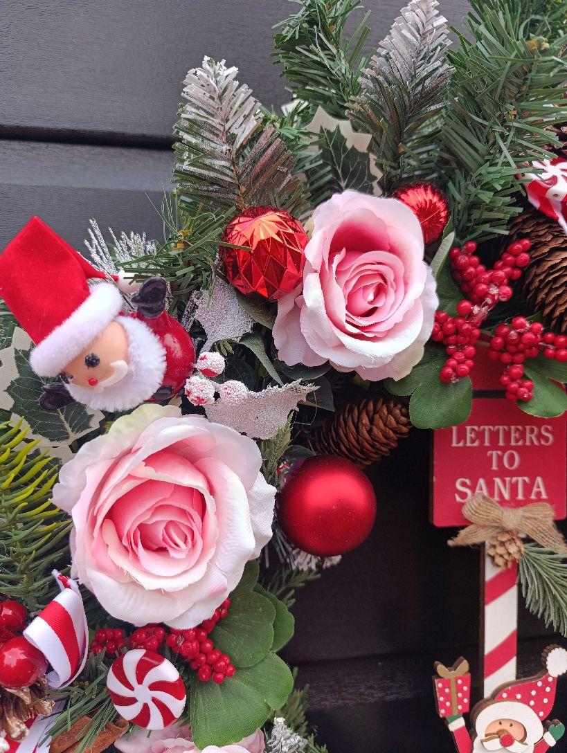 Red and Pink Christmas Wreath - Handmade - Letters to Santa - Festive Door Decoration 0bb8dfd16f3344d3b4a96485b1ce2878~tplv t5fjg24jzw origin jpeg