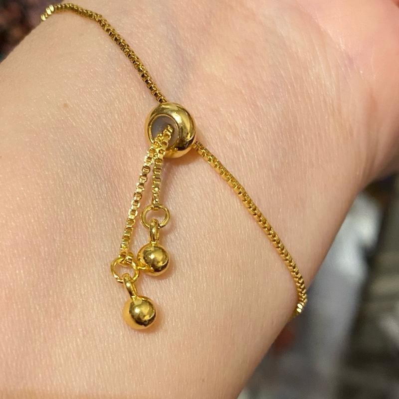 Beautiful Delicate Adjustable Gold Plated Zircon Bracelet. 4