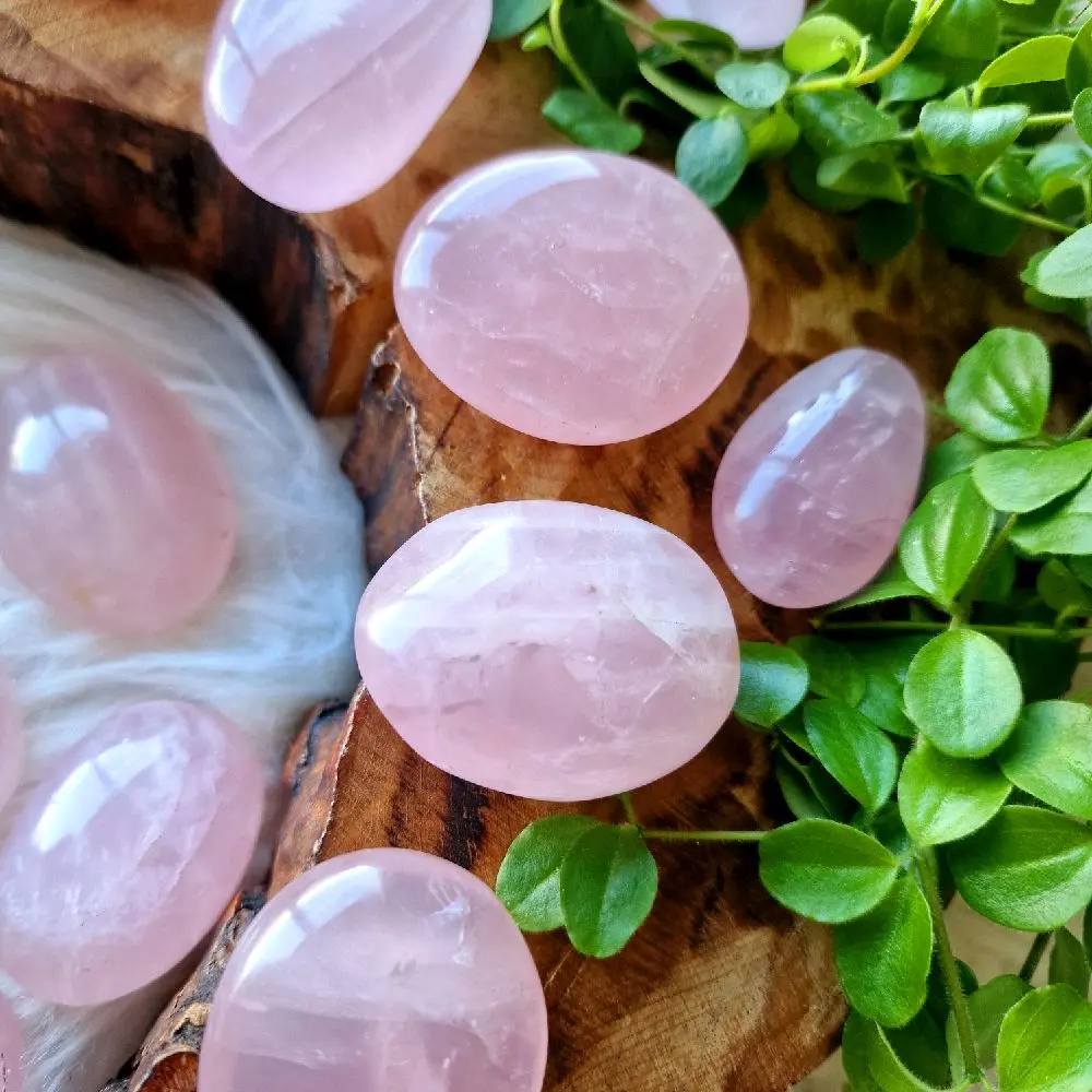 Rose quartz small crystal palm (1pc)