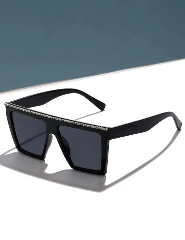 Flat-Top Sunglasses – Bold D-Frame Shades with Studded Plastic Frame 1
