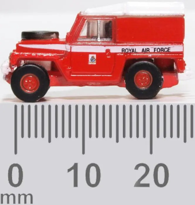 Oxford Diecast Land Rover Lightweight RAF (Red Arrows) N Gauge 5
