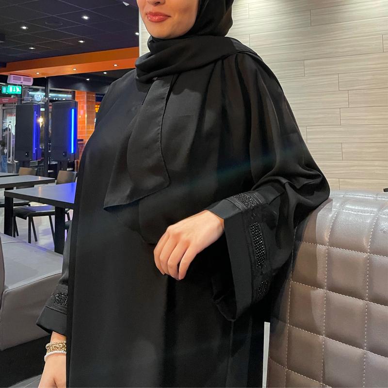 Wafa nida Black Closed Abaya 1