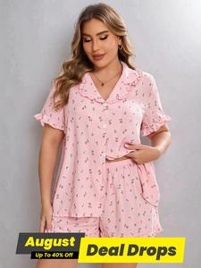 【Plus Size】All Over Floral Print Top & Shorts Pyjama Two-piece Set, Cute Casual Comfy Short Sleeve Top & Shorts Set, Women's Sleepwear for All Seasons, Pajama Sets, Clothing Sets, Womenswear, Loungewear, Pjs, Cozy Loungewear, Pajamas Loungewear
