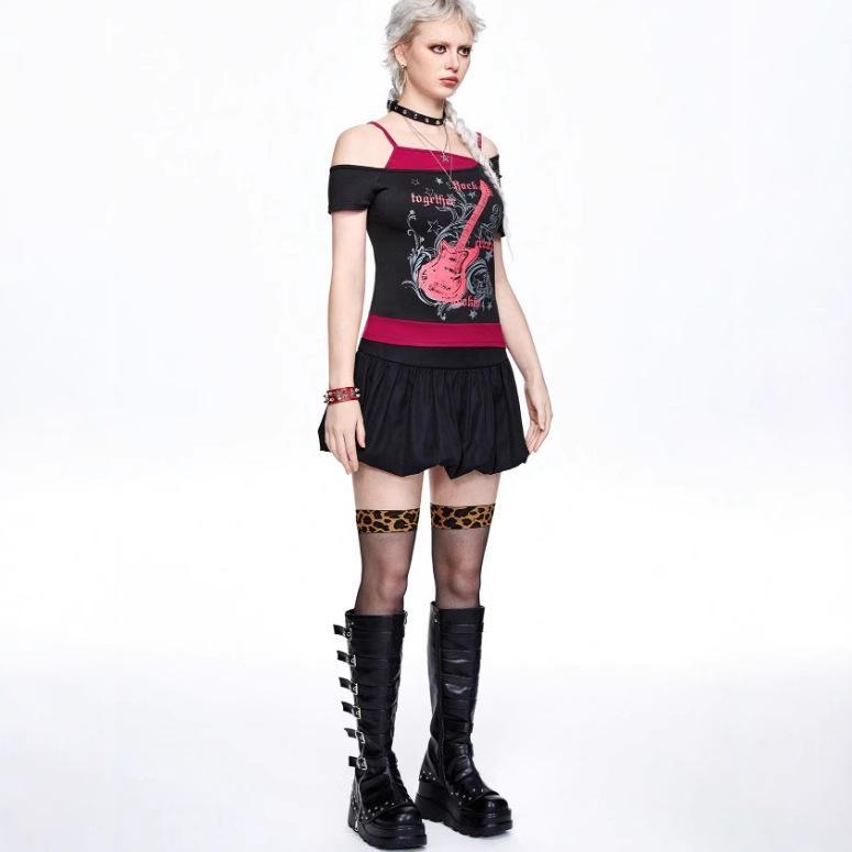 Product Introduction of Y2k Slim Fit Print Tops Women Off Shoulder Short Sleeve Tee Shirt  American Vintage Fake Two Piece Halter Lace Up T-shirts 5