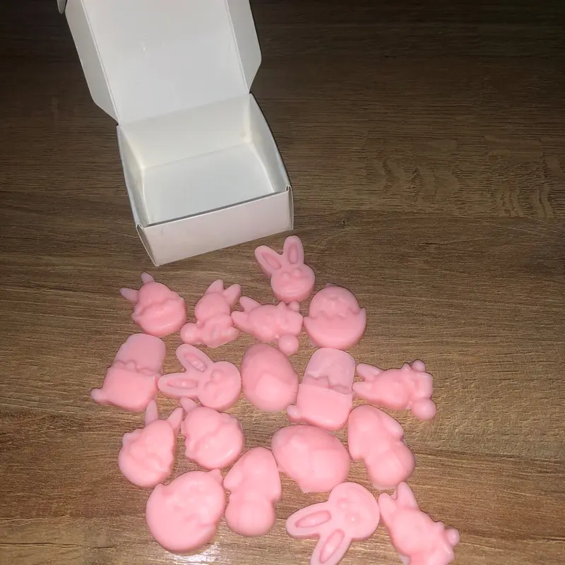 Mini Easter wax melt surprise 4