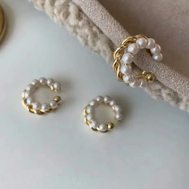 2025 New Korean Gold Color Double Circle Twist Pearl Ear Cuff Vintage Geometric Circle Earcuff Fake Piercing Pearls Clip on Earings 3