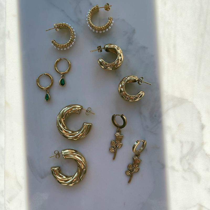 Sia Pearl Hoop Earrings 2