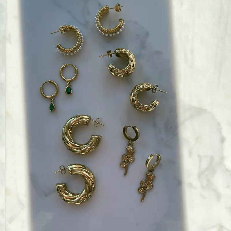 Sia Pearl Hoop Earrings 2