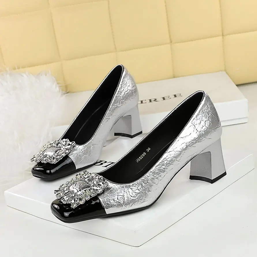 Retro Style New Women's Shoes with Thick and Medium Heels square Toe Rhinestone Splicing for Slimming Effect Single Shoe
