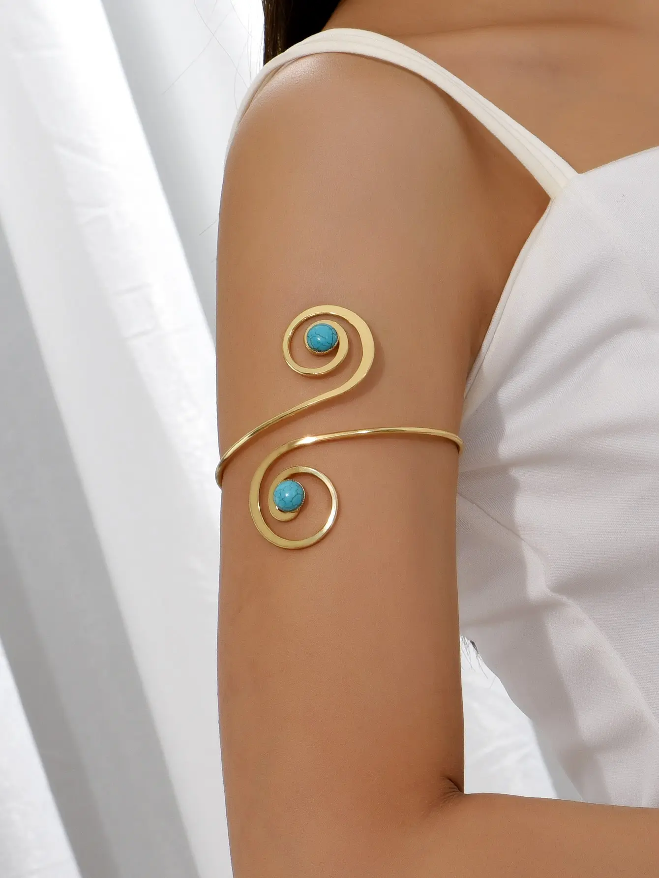 Boho Spiral Arm Cuff for Women – Adjustable Upper Arm Bracelet with Turquoise Stone Detail, Perfect for Festivals, Summer Outfits & Beachwear