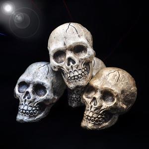 Creative Plastic Skull Decoration Sculpture for Halloween Parties