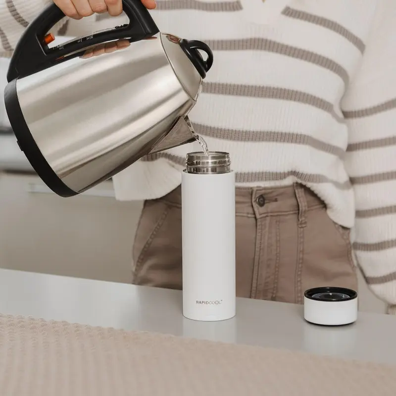 Nuby RapidCool Portable Baby Bottle Maker, Prepare A Formula Feed in Just 2 Minutes, Ideal for Travel Bottles and Night Feeds. Includes Milk Powder Dispenser and Digital Lid. No Filter Needed. 1