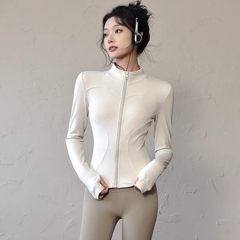 Product Introduction of Slim fit sun protection clothing for women, summer UV resistant thin outdoor yoga sports jacket, sun protection clothing 1