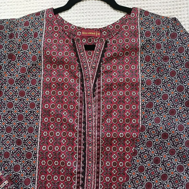 3pc binsaeed beautiful printed- Summer Lawn Collection M and Large Available with Trousers 3