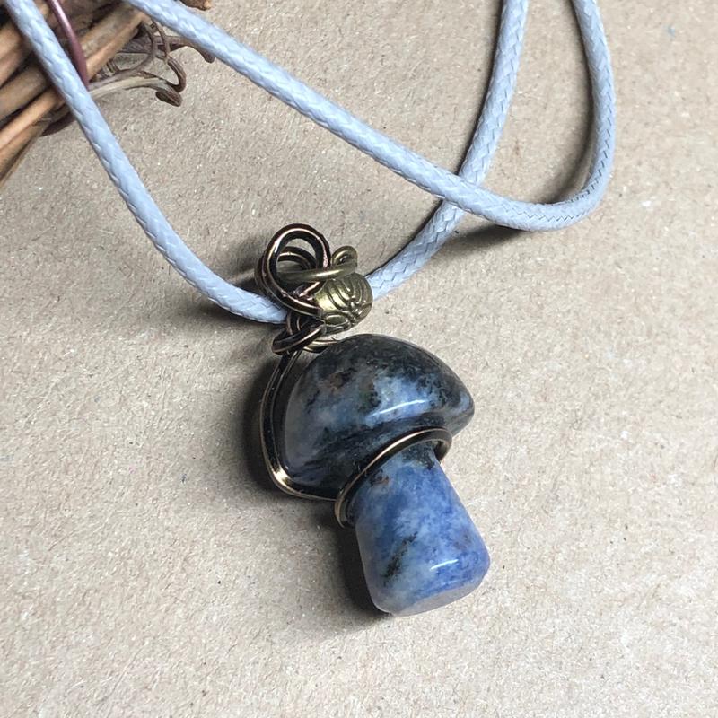 Crendon - Wire wrap Sodalite mushroom necklace 1