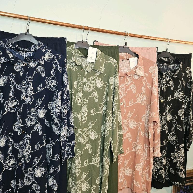 Women's beautiful glittery flower print 2 pc coord set long length size 14/20 5