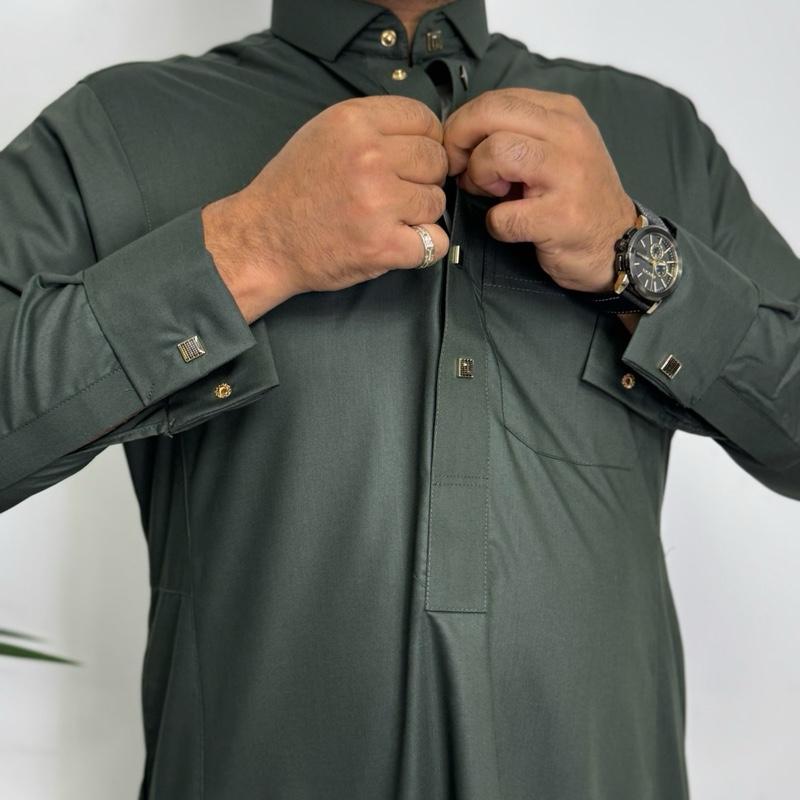 Emerald Saudi Premium Thobe for Men - Indulgent Fabric, Breast Pocket & Two Side Pockets with yellow metal buttons luxury 1