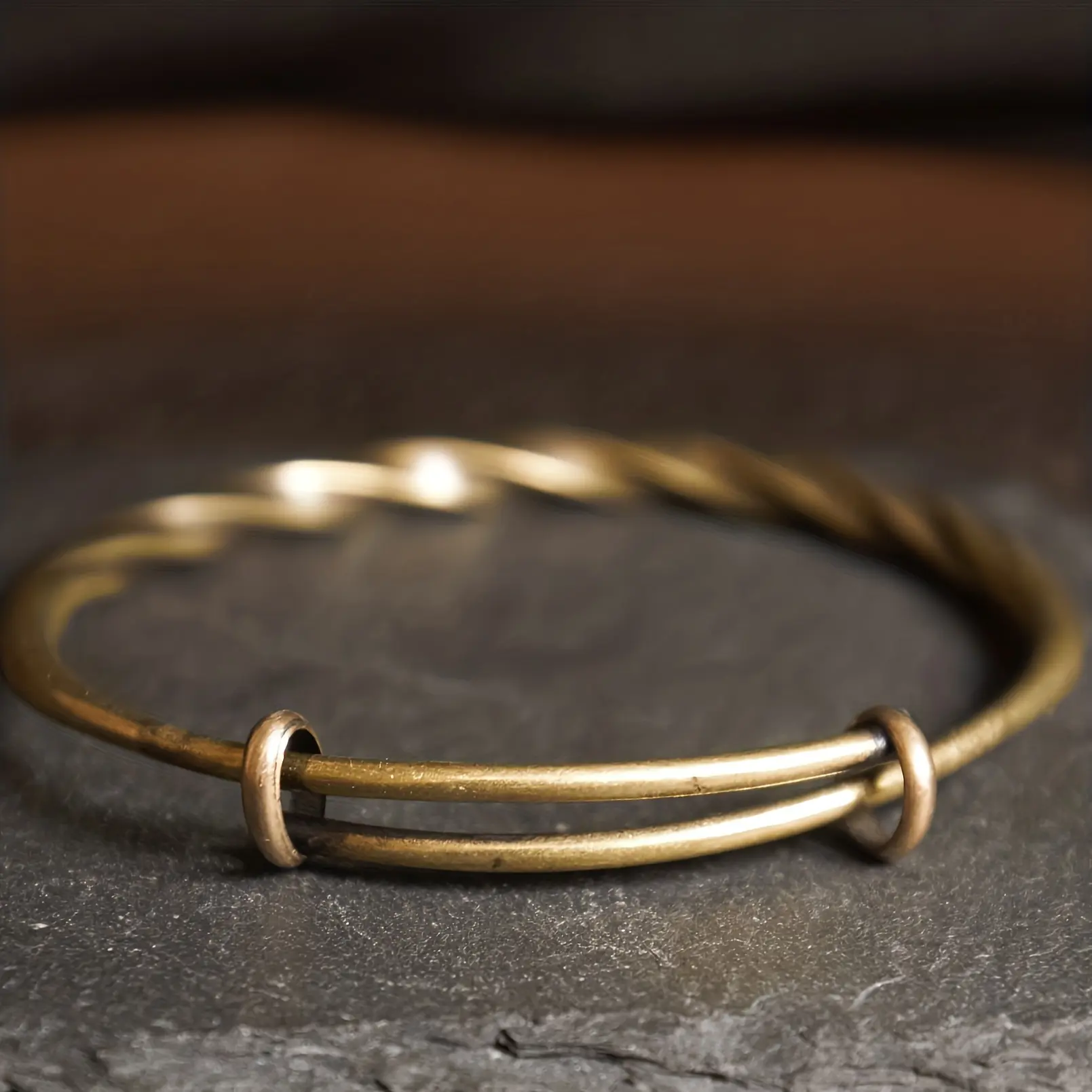 Exquisite Pure Copper Ripple Unique Open Design Bracelet, Stylish Hand Jewelry Accessory For Men, Golden Ripple Line Golden Hand Jewelry Gift, Perfect For Casual Wear And Parties