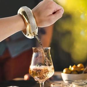 Creative Modern Bracelet Wine Bottle, Handmade Faux Crystal Lid, Smooth Stainless Steel Portable Bracelet Wine Bottle, Suitable for Storing Brandy, Scotch, Vodka