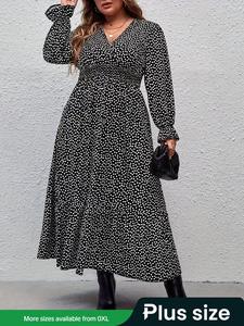 Plus Size All Over Print Shirred Wrap V Neck A Line Dress, Elegant Comfort Flounce Long Sleeve Flared Dress for Spring & Fall, Lady Chic Clothes for Vacation Outdoor, Lady Casual Wear, Holiday Dresses