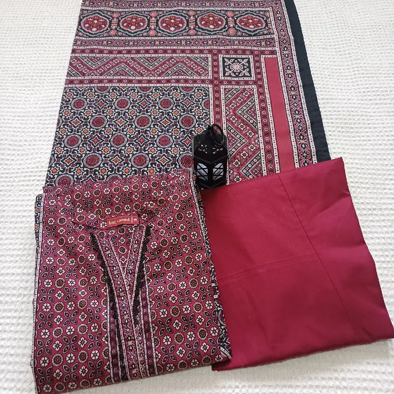 3pc binsaeed beautiful printed- Summer Lawn Collection M and Large Available with Trousers 1