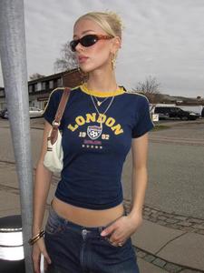 Sporty Women's Contrast Trim Embroidery Sports Tee, Sporty Side Stripe Raglan Sleeve Crop T-shirt, Ladies Clothes for Sport Gym Workout, Gym Tops, Athletic Activewear, Athletic Training Apparel