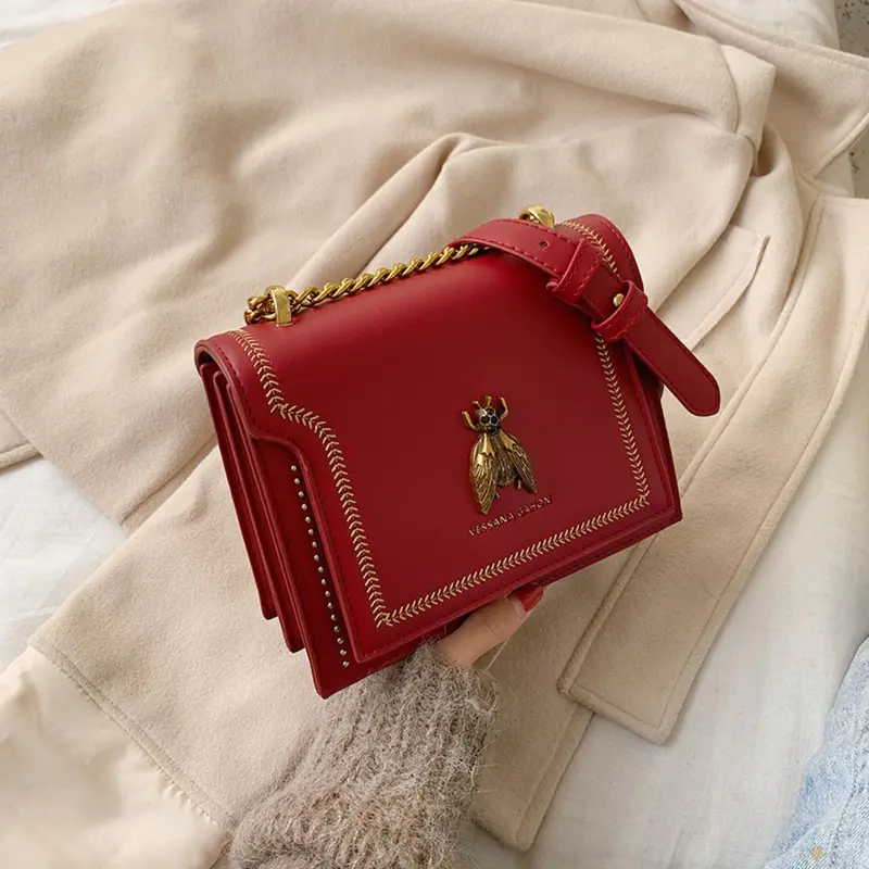 Women's Elegant Bee Patched Decor Chain Strap Crossbody Bag, Vintage Bee Decor Square Underarm Bag, Designer Bags, Minimalist Temperament Quilted Design Shoulder Bag, Trendy Crossbody Bag for Daily Use, Crossbody Purses 2025, Purse 6