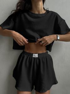 Women's Solid Drop Shoulder Crew Neck Tee & Split Hem Shorts Pyjama Two-piece Set, Casual Comfy Short Sleeve T-shirt & Letter Patched Shorts Pj Set, Ladies Sleepwear for All Seasons