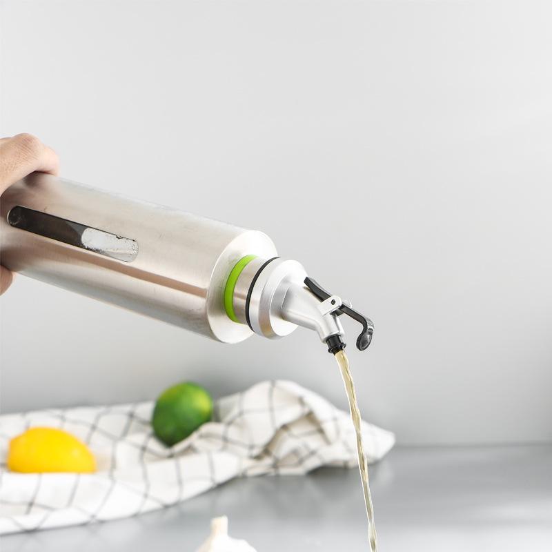 304 Stainless Steel Oil Pot Kitchen Household Size Anti-Leakage Control Oil Pot Seasoning Sauce Sesame Oil Small Vinegar Bottle Pot 3