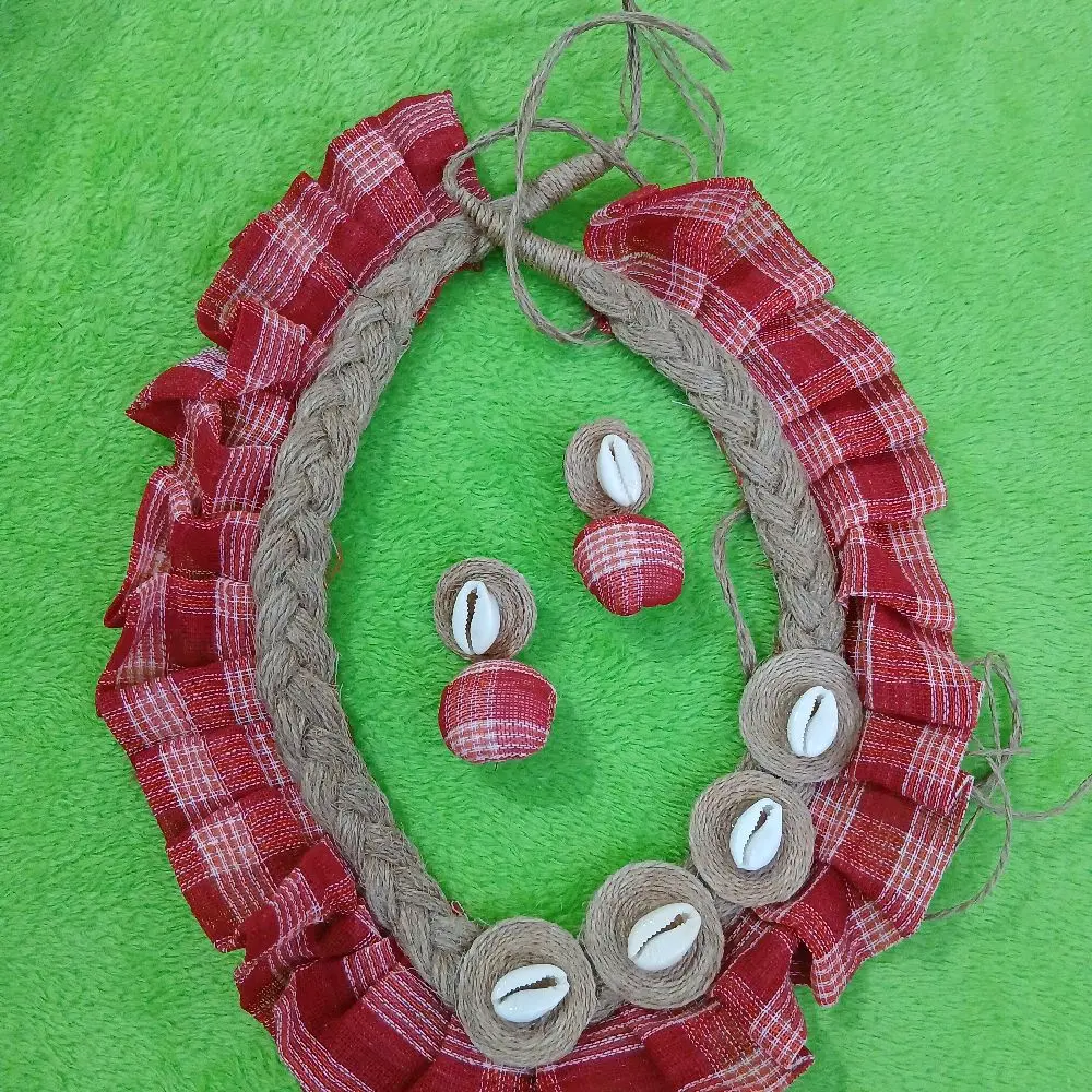 neckless With Earrings handicraft