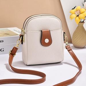 2025 Crossbody New Mobile Phone Bag Mini Contrast Small Bag Single Shoulder Fashion Bag for Women with Zipper Closure and Chains Decoration