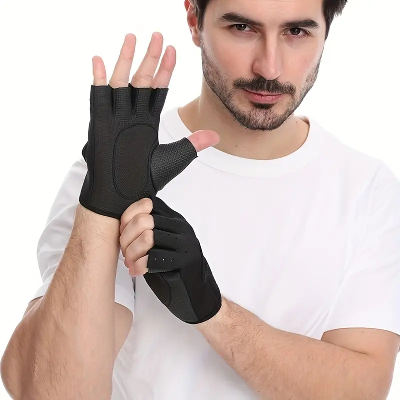 Breathable Half-Finger Fitness Gloves - Non-Slip Grip for Gym & Outdoor Workouts, Durable Polyester, Easy Pull-On Design for Weightlifting & Strength Training 1