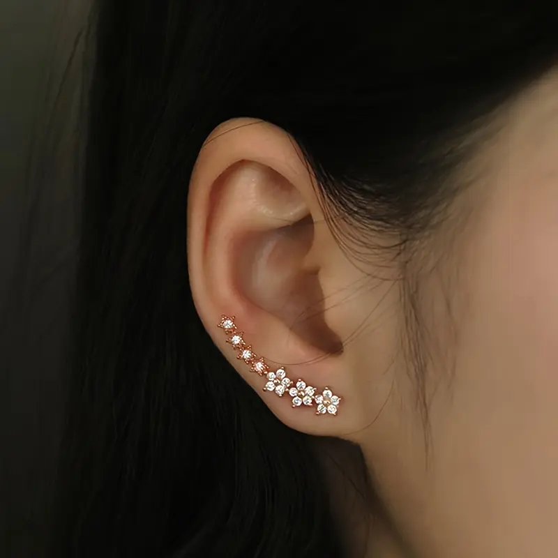 High End Niche Daring Star Earrings, Cute and Sweet Style, Sparkling Ear Crawlers Inlaid with Rhinestones, Elegant Women's Jewelry, Creative Gifts for Women 1
