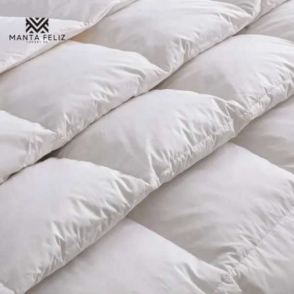 Manta Feliz Luxury Microfibre Filled Duvet Quilt |  Hypoallergenic & Skin-Friendly | All Seasons (4.5 , 7.5 , 10.5, 13.5, 15, 16.5 Tog) | All UK Bed Sizes (Single, Double, King, Super King) | Same-Day Dispatch! ️ 4