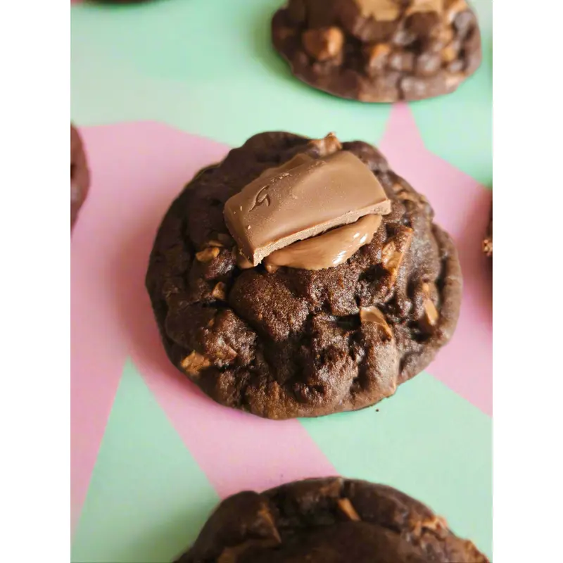 Gourmet Handmade Cookies - Individual/Single Cookie in Your Chosen Flavour, Including Classic Chocolate, Red Velvet, Peanut Butter, Speculoos, Kinder, Cherry Bakewell, Galaxy, Caramilk, and More! yummy treats choc chip viral 8