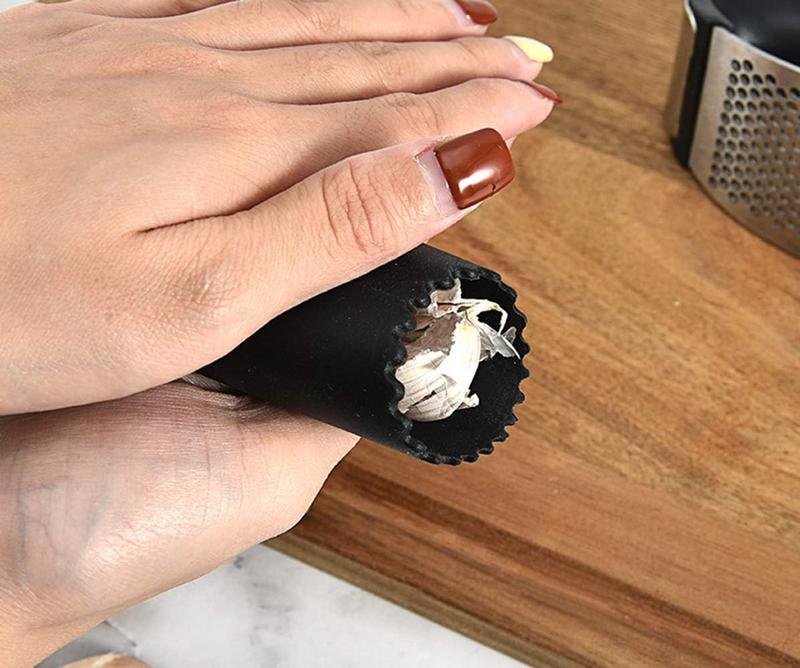 Product Introduction of HEAVY DUTY STAINLESS STEEL GARLIC PRESSER SQUEEZER CRUSHER ROCKER KITCHEN MINCER 1