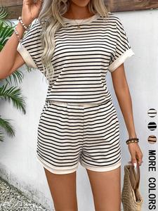 Two-Piece Set Women's Striped Print Batwing Sleeve Tee & Shorts, Casual Round Neck Top & Shorts for Summer, Ladies Clothes for Daily Wear, Casual Matching Set
