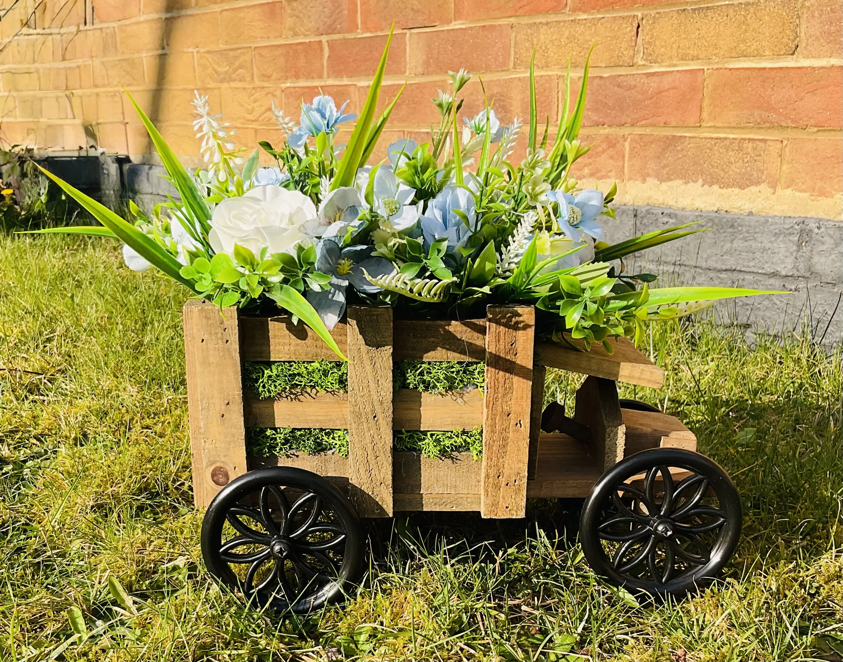 Garden Pots & Planters for Home & Garden Use