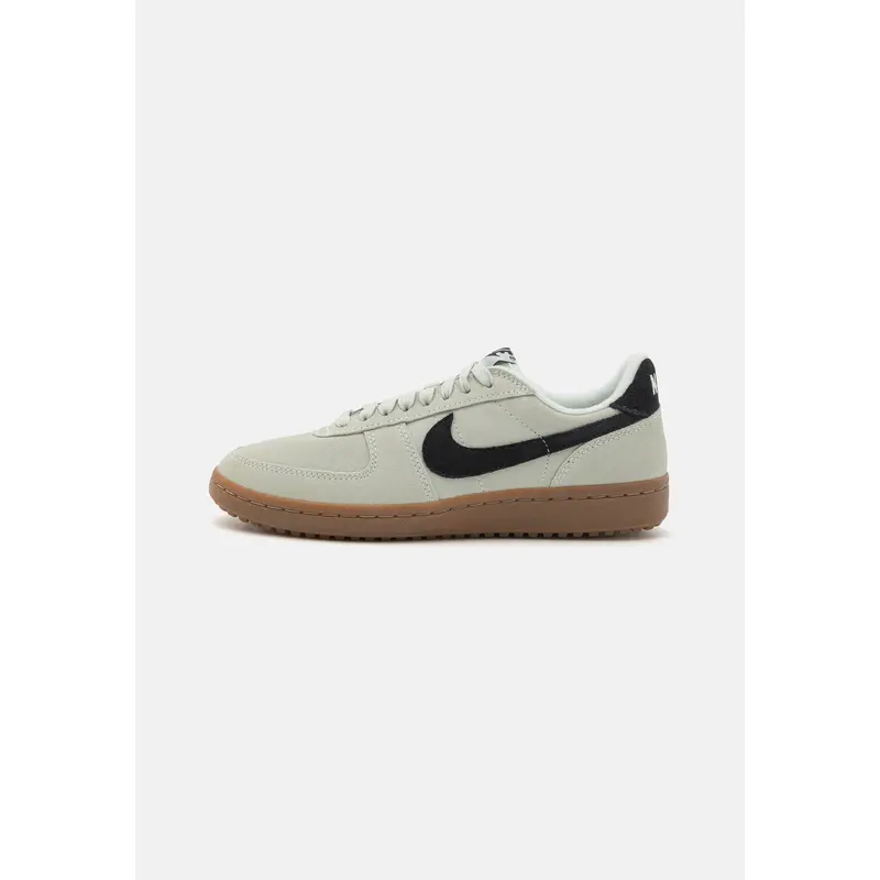 NIKE FIELD GENERAL - Trainers 0